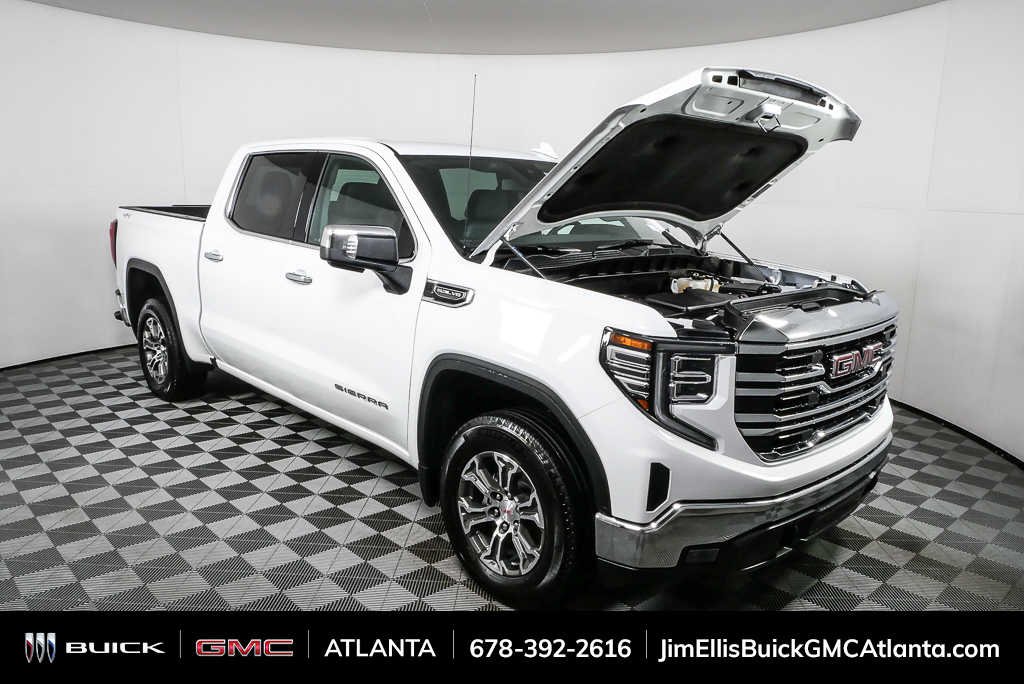 Used 2025 Summit White GMC SLT image 31