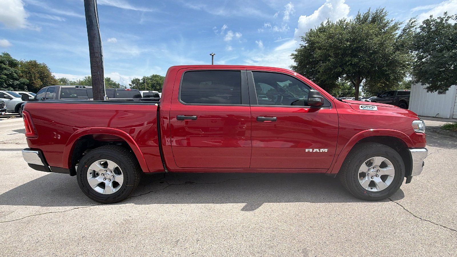 New 2026 Molten Red Pearl-Coat Exterior Paint RAM Lone Star image 4