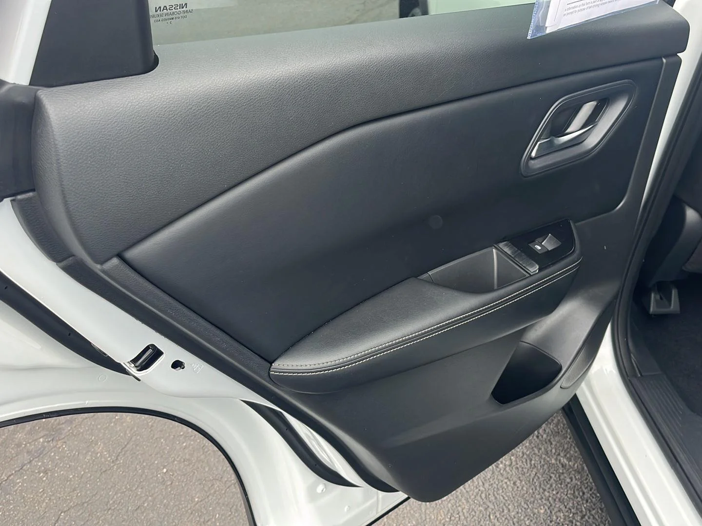 Used 2024 Everest White Pearl Nissan SV image 21