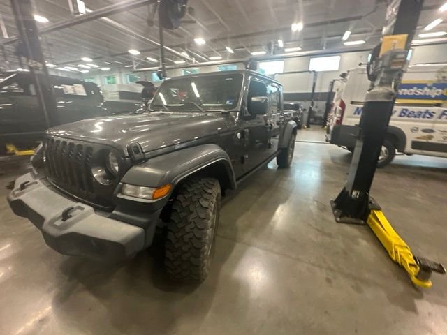 Used 2020 Gray Jeep Sport image 9