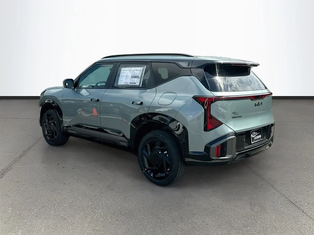 New 2027 Iceberg Green Kia X-Line SX image 5