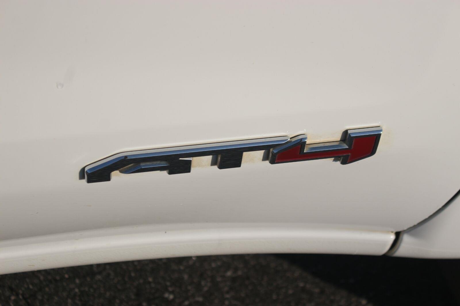 Used 2021 SUMMIT WHITE GMC AT4 image 11