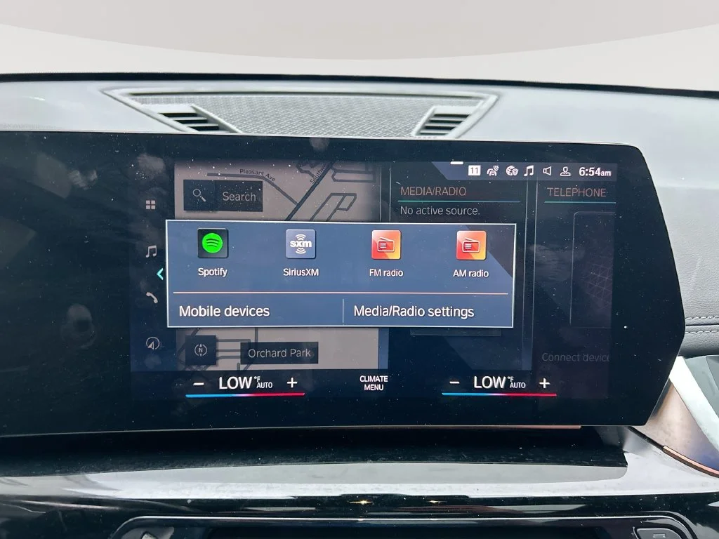 Used 2023 Silver BMW xDrive28i image 17