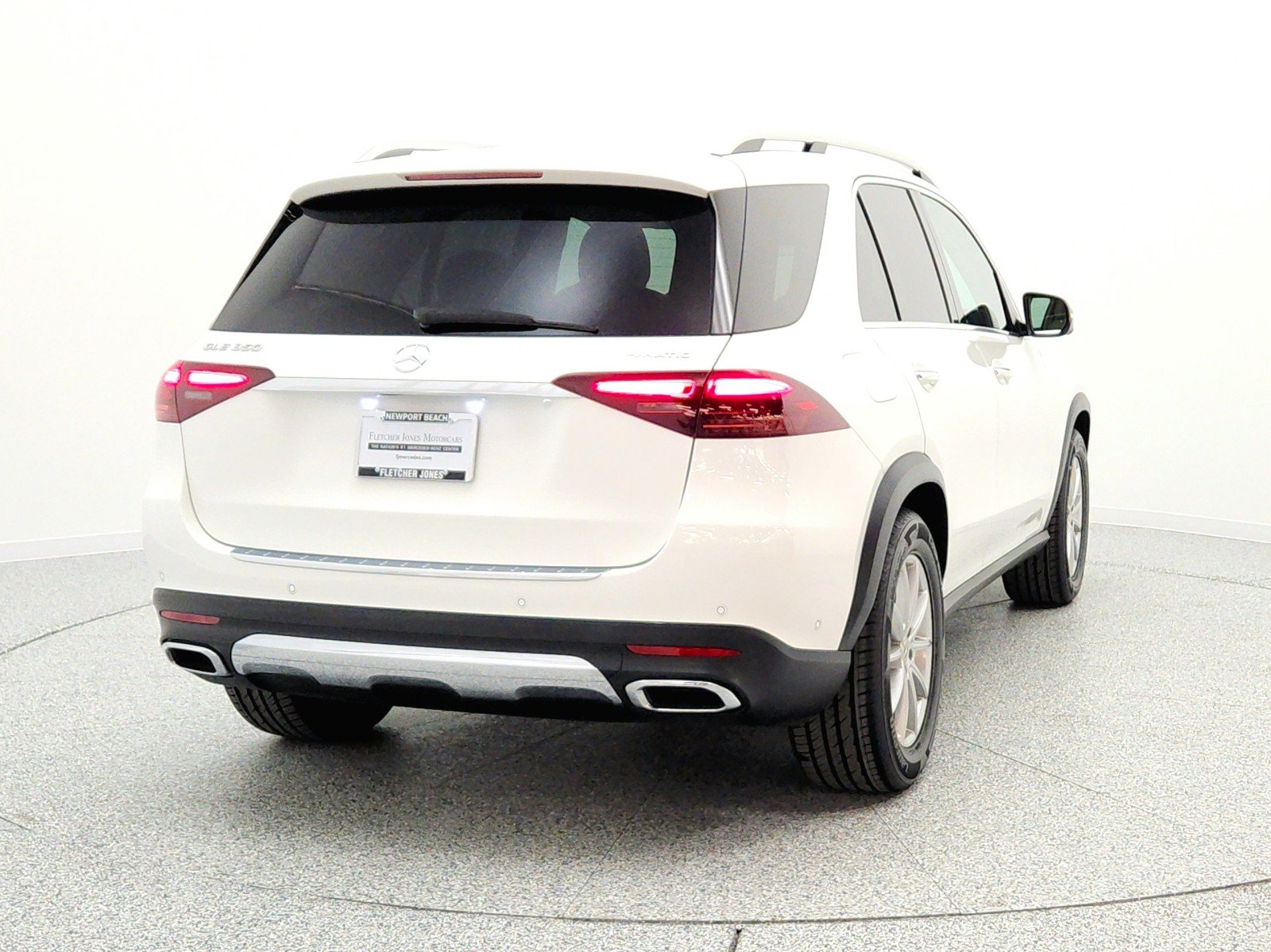 Used 2024 Polar White Mercedes-Benz GLE 350 4MATIC® SUV image 6