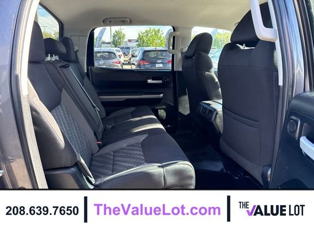 Used 2018 Gray Toyota SR5 image 17