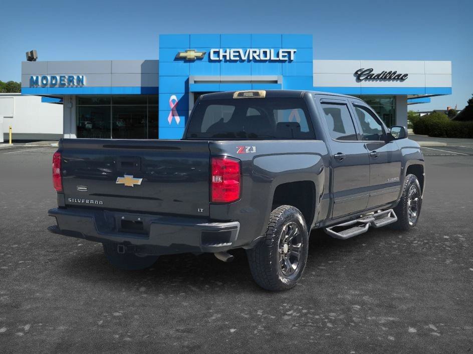 Used 2018 Graphite Metallic Chevrolet LT image 5