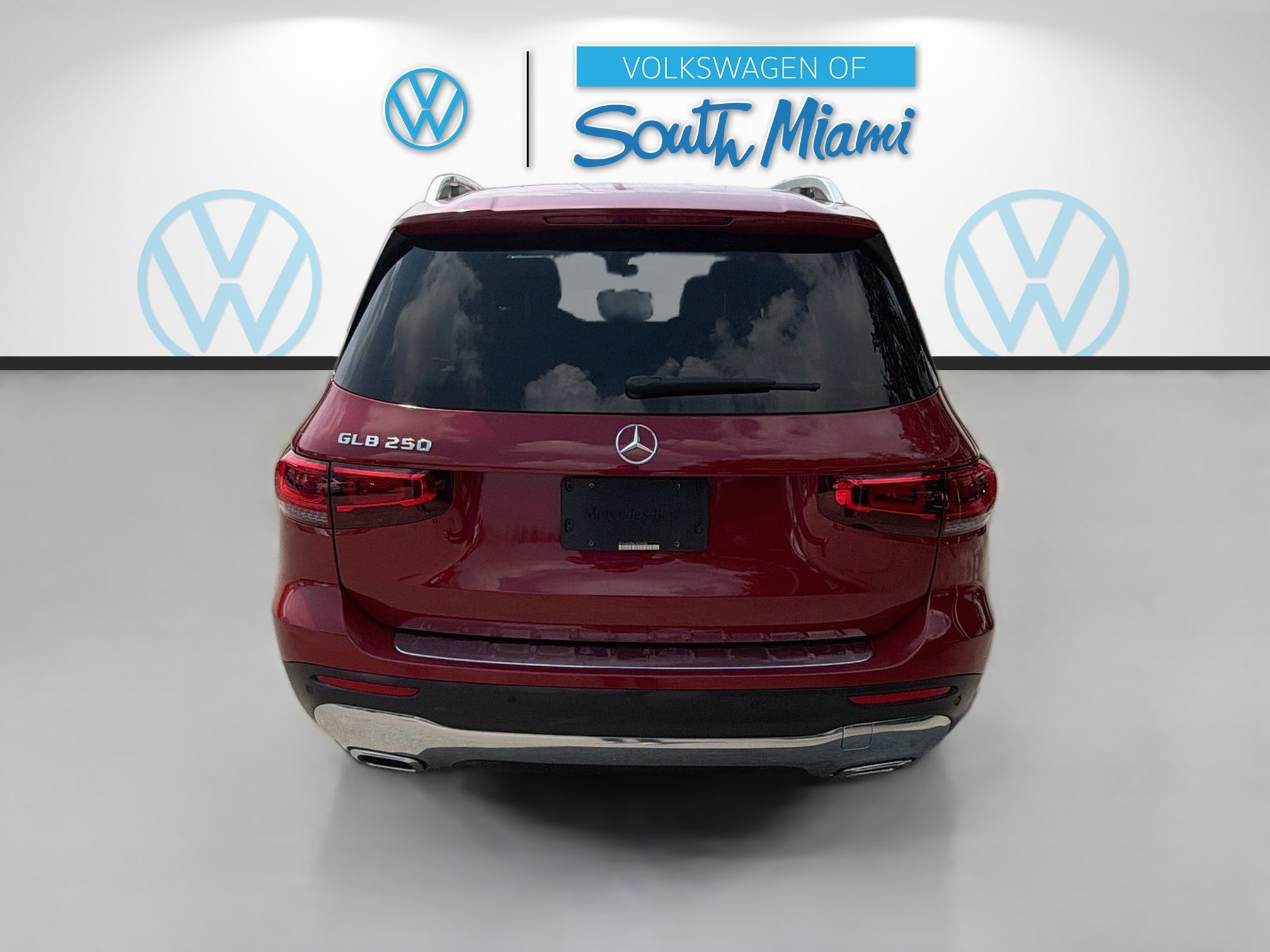 Used 2020 Red Mercedes-Benz GLB 250 image 6