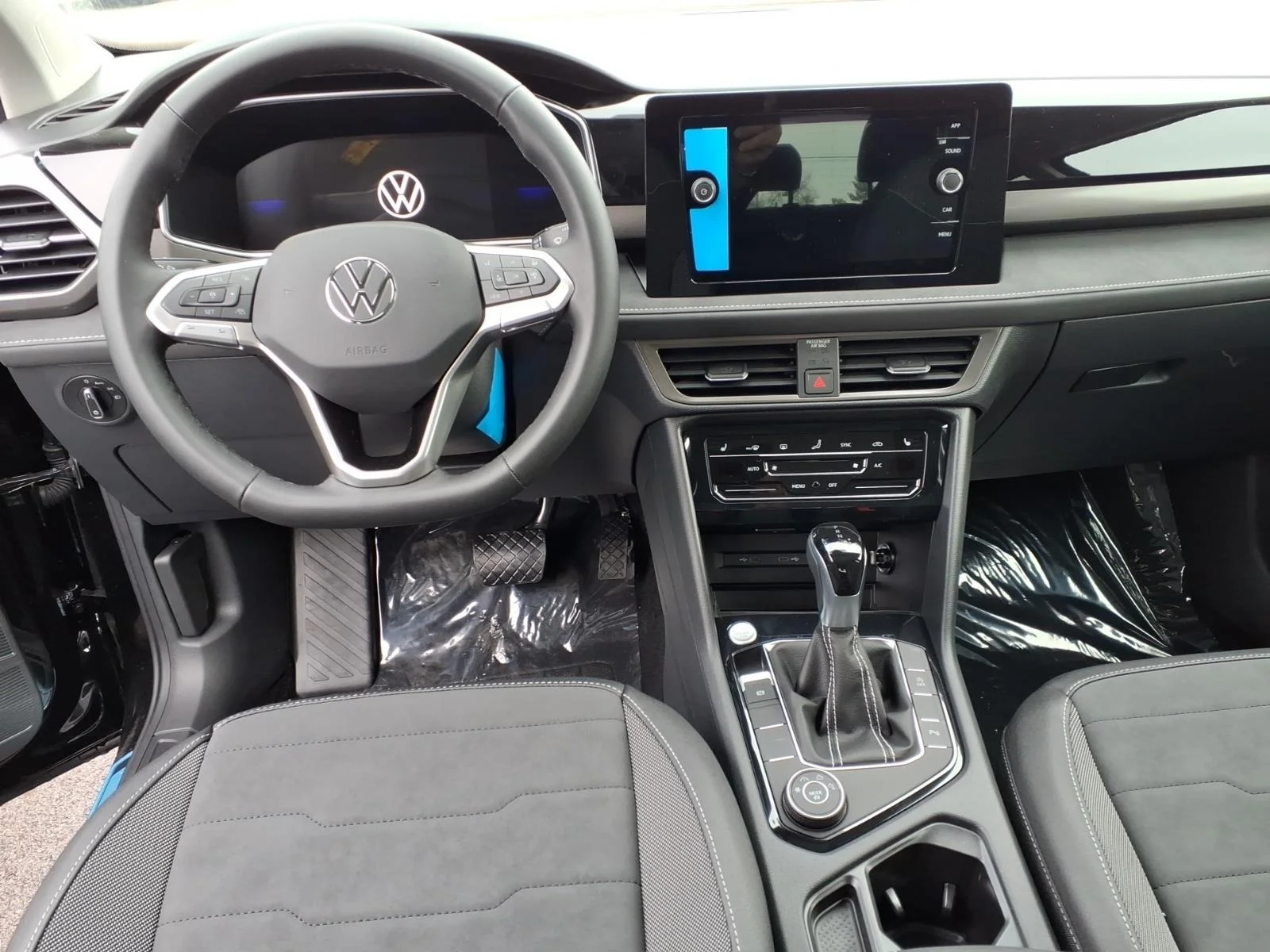 New 2026 Deep Black Pearl Volkswagen SE BLACK 4MOTION image 5