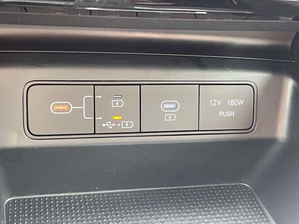 New 2026 White Hyundai SEL FWD image 28