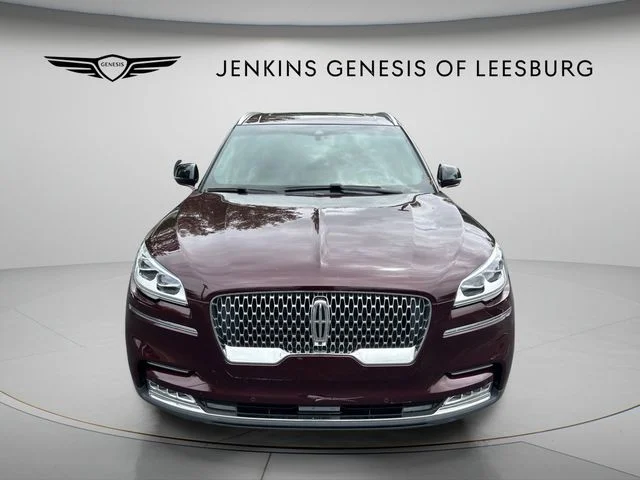 Used 2020 Red Lincoln Reserve image 12