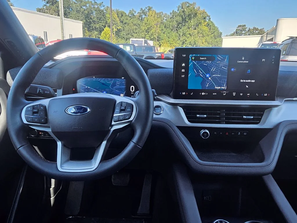 New 2027 Vapor Blue Metallic Ford Active image 28