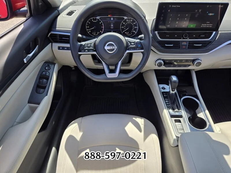 Used 2024 Scarlet NISSAN 2.5 SV image 13