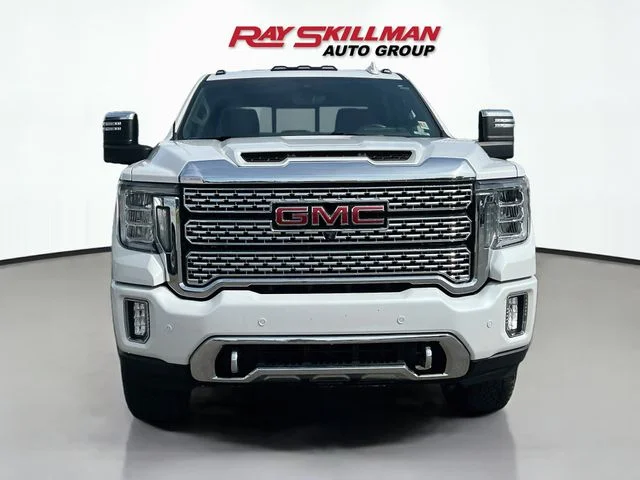 Used 2023 White GMC Denali image 2