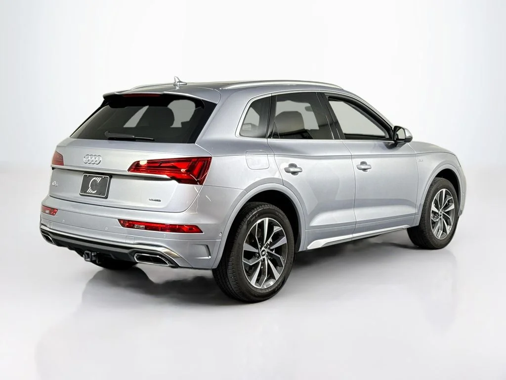 Used 2023 Florett Silver Metallic Audi 45 S line Prestige image 5