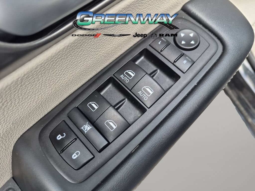 Used 2023 Brilliant Black Crystal Pearlcoat Chrysler Touring L image 13