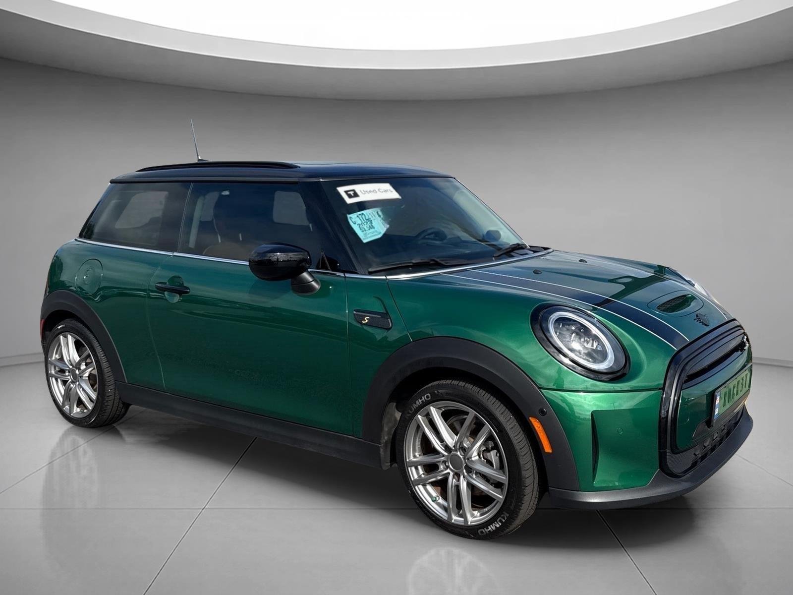Used 2023 British Racing Green IV Metallic MINI Cooper SE image 22