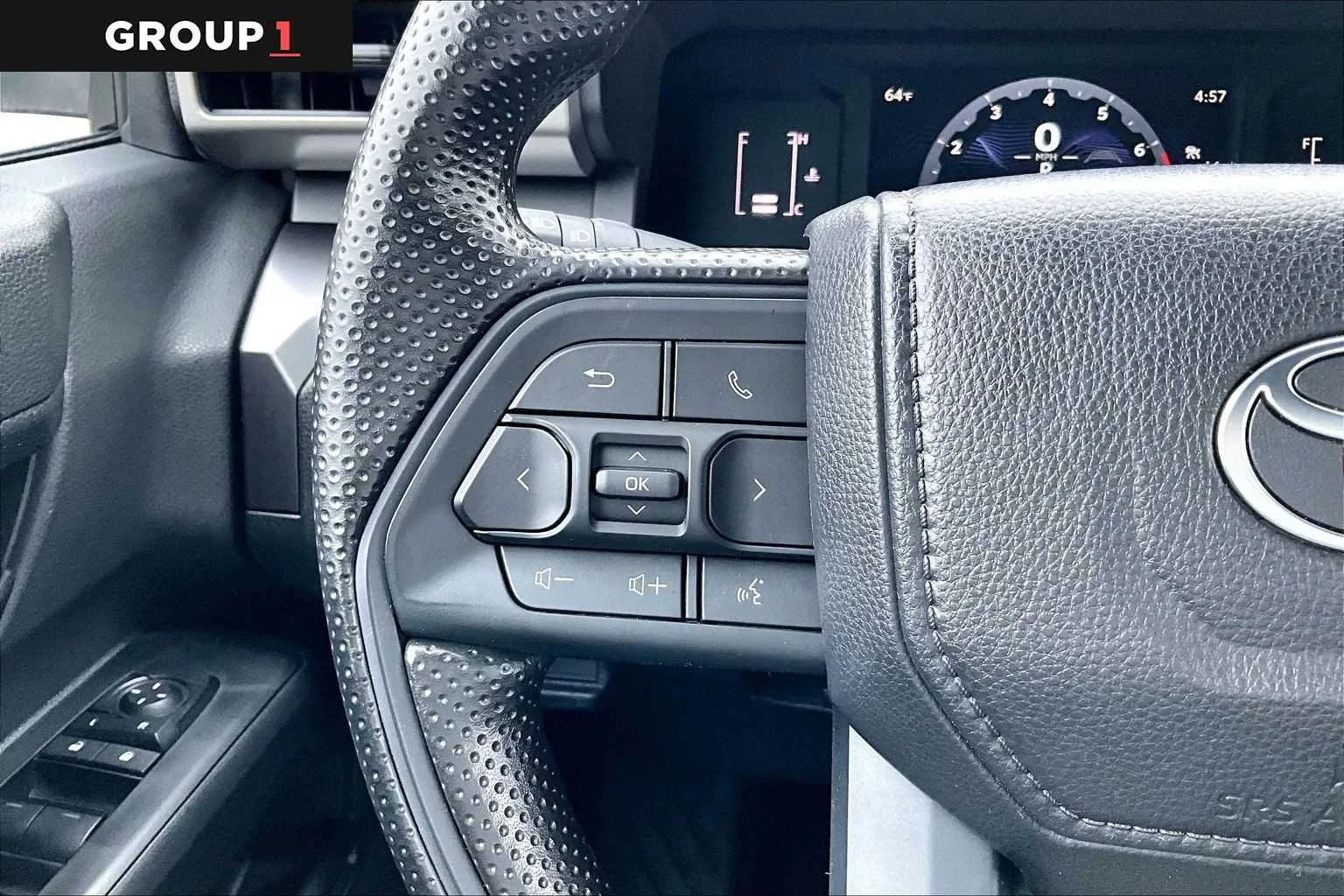 2025 Toyota Tacoma SR5 - Photo 24