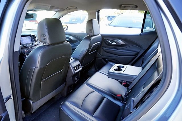 Used 2024 Silver GMC SLT image 16