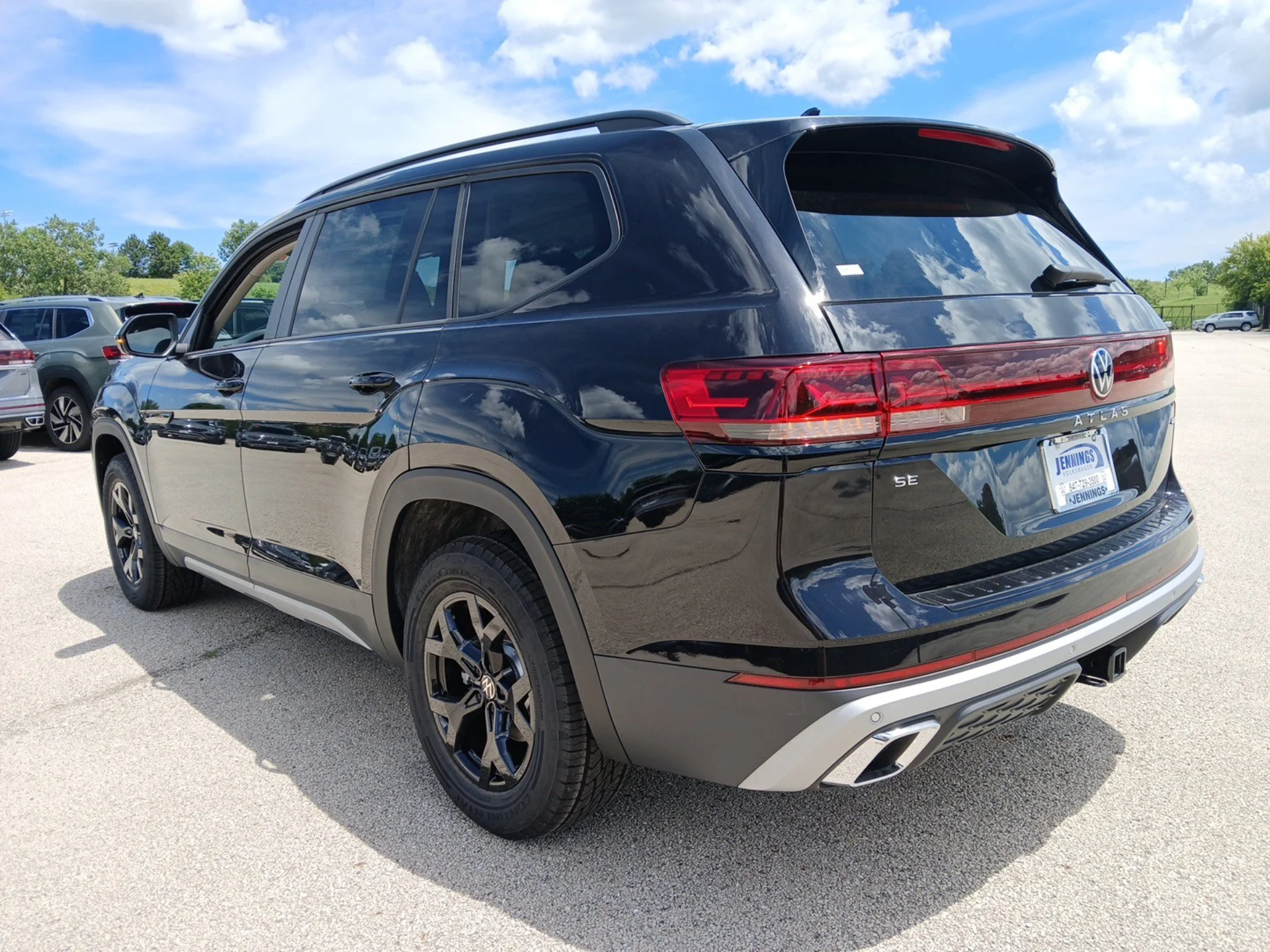 New 2026 Deep Black Pearl Volkswagen 2.0T Peak Edition image 5