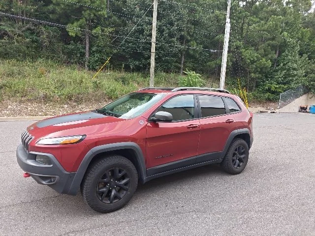 Used 2017 Red Jeep Trailhawk image 6