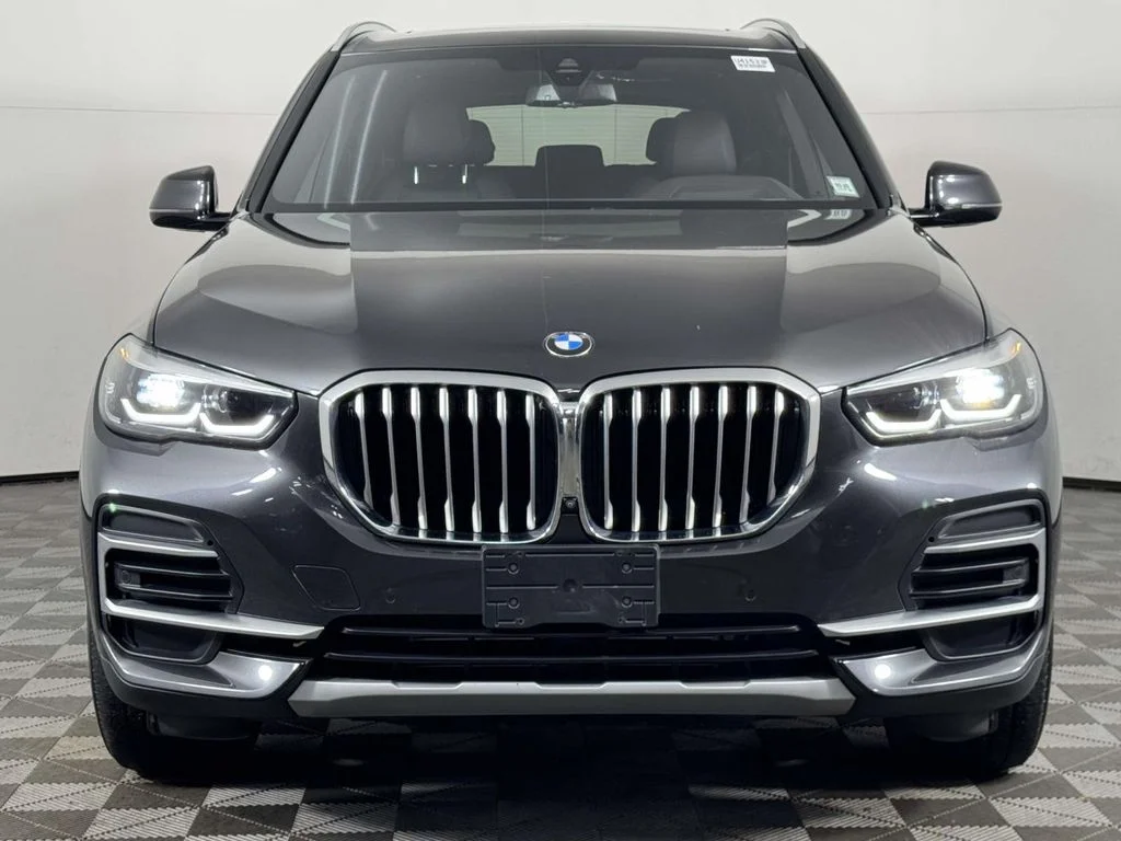 Certified Used 2022 Gray BMW xDrive40i image 6