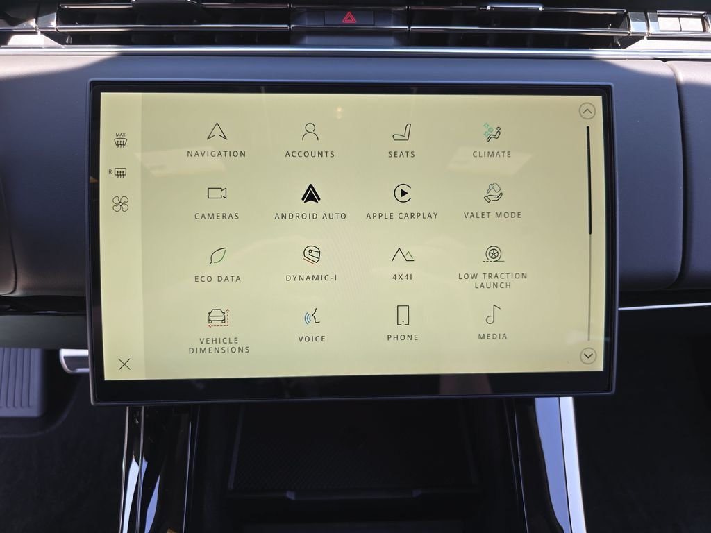 New 2026 Santorini Black Land Rover Dynamic SE image 23