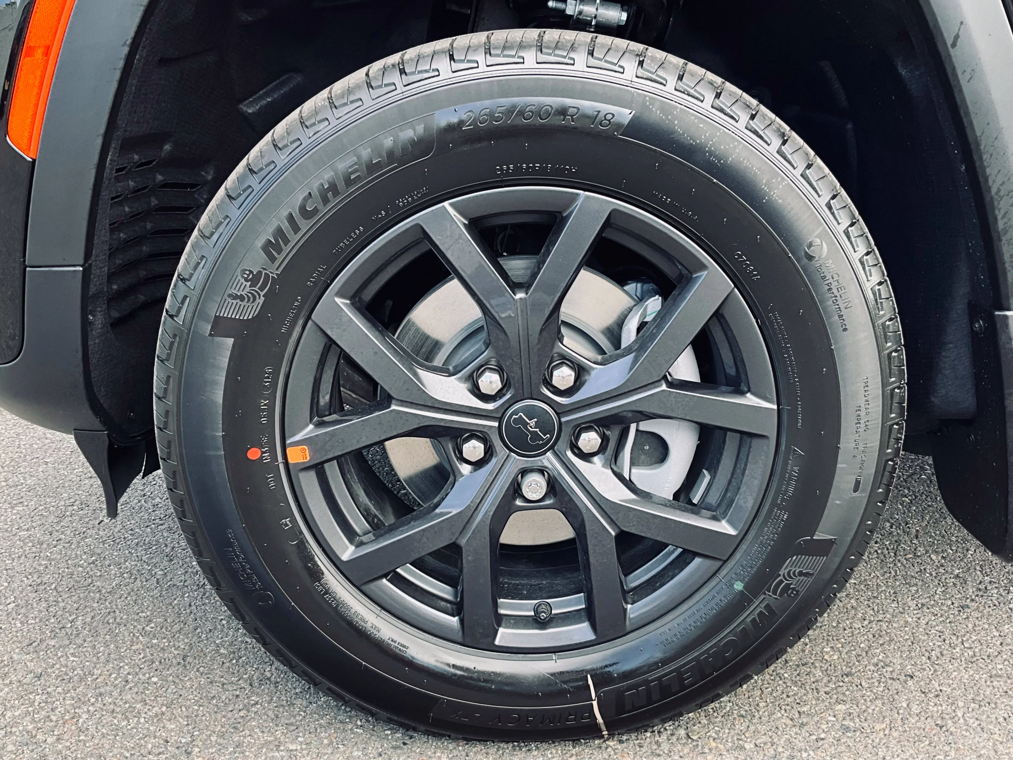 New 2027 Black Jeep Laredo Altitude image 26
