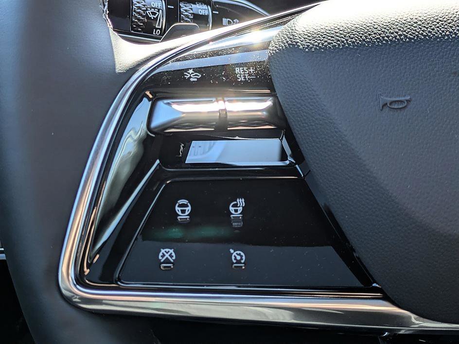 2026 Cadillac OPTIQ Sport - Photo 16