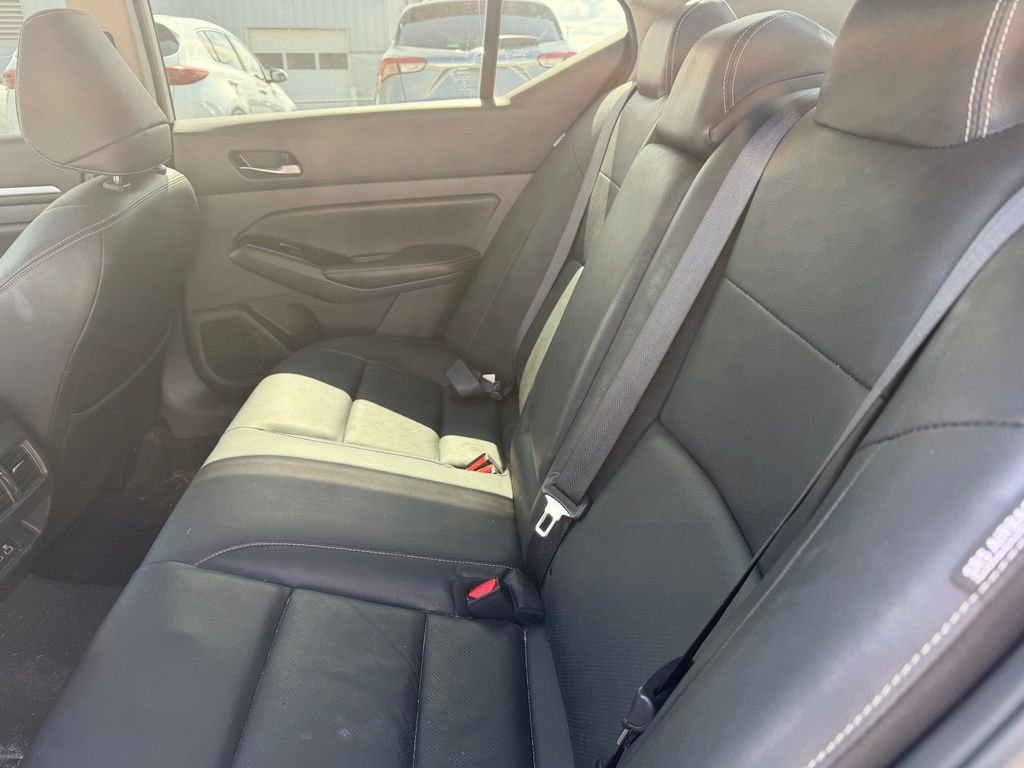 Used 2025 White Nissan 2.5 SL image 16