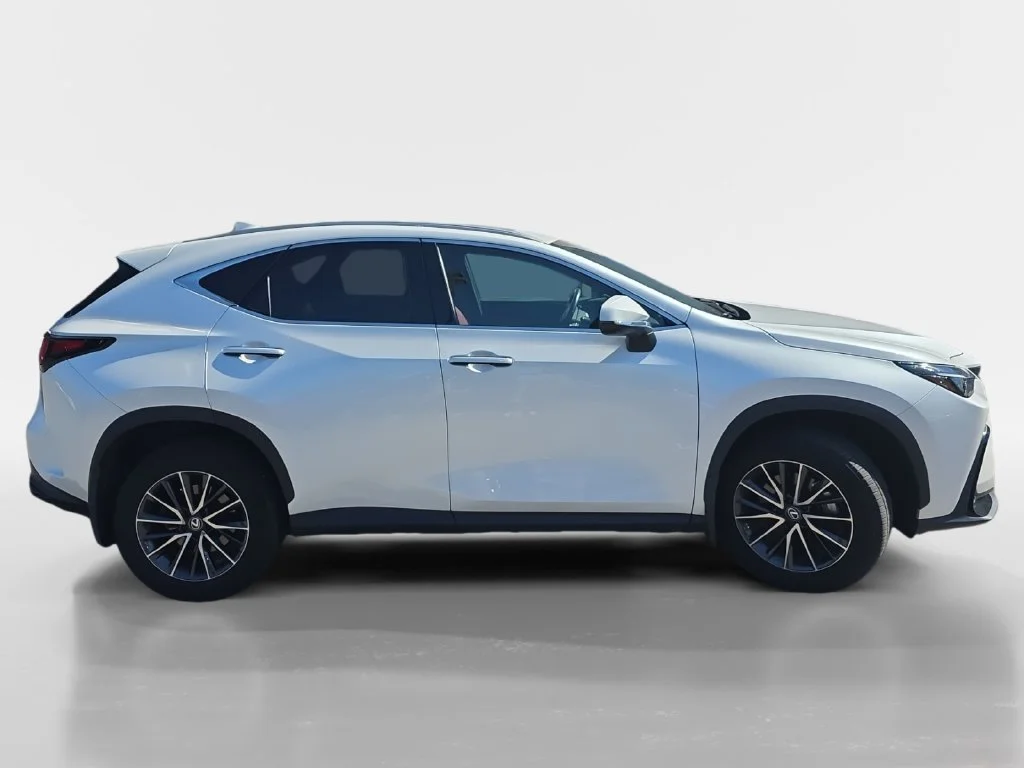 Used 2024 White Pearl Lexus 350 Base image 3