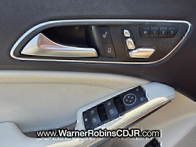 Used 2018 Gray Mercedes-Benz CLA 250 image 89