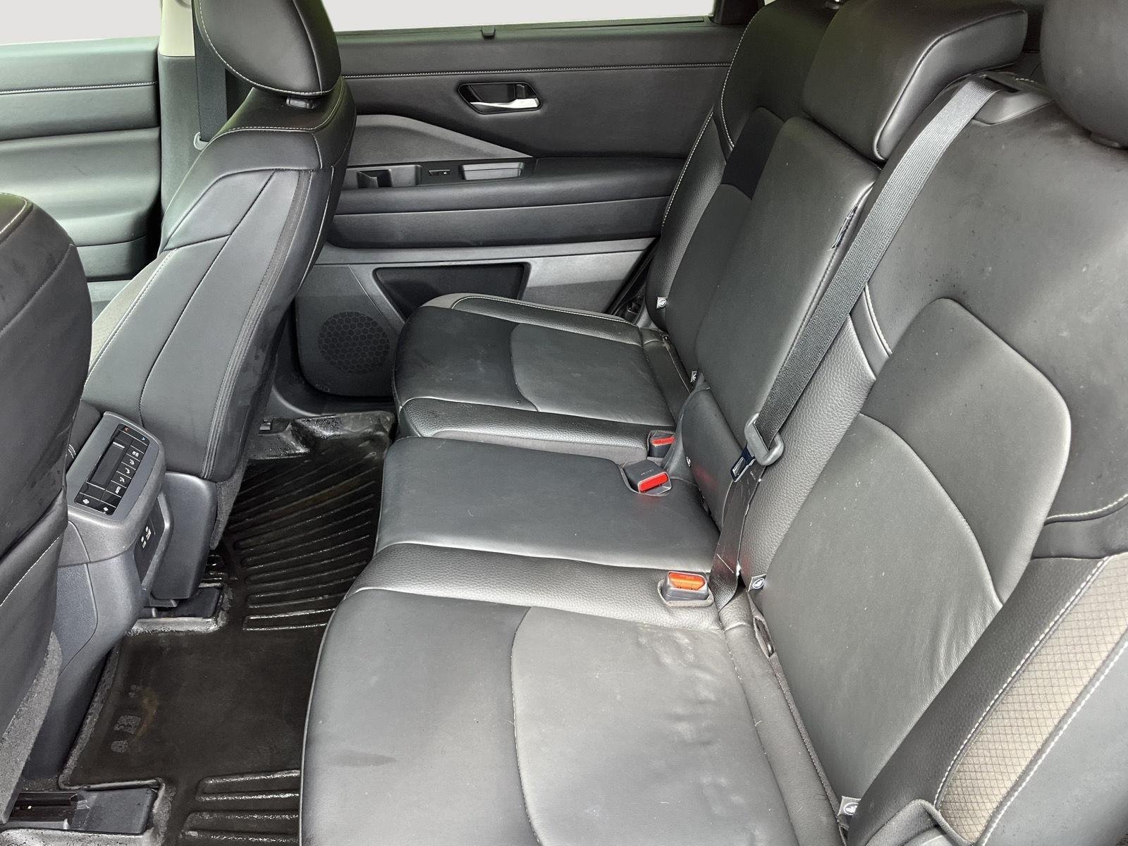 Used 2024 Scarlet Ember Nissan SL image 13