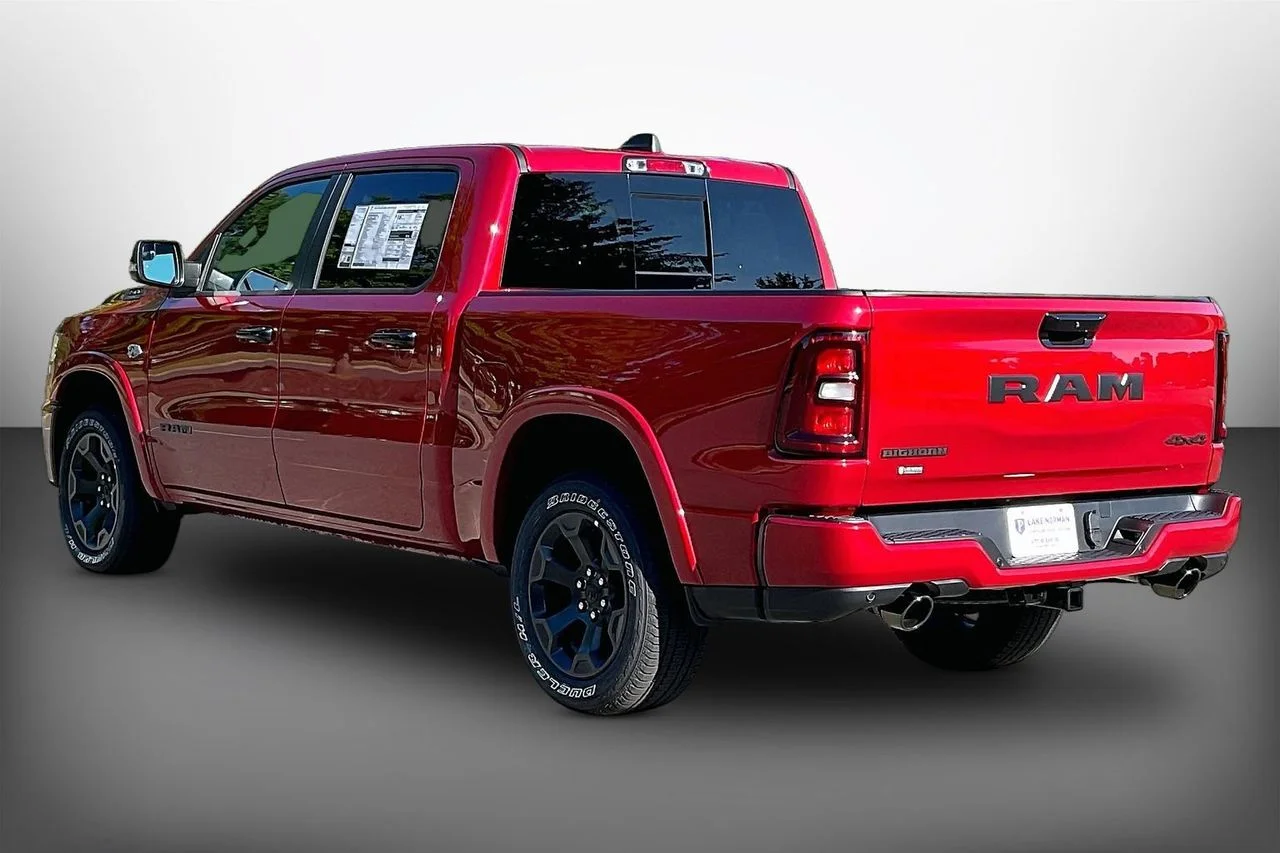 New 2026 Molten Red Pearl-Coat Exterior Paint RAM Big Horn/Lone Star image 6