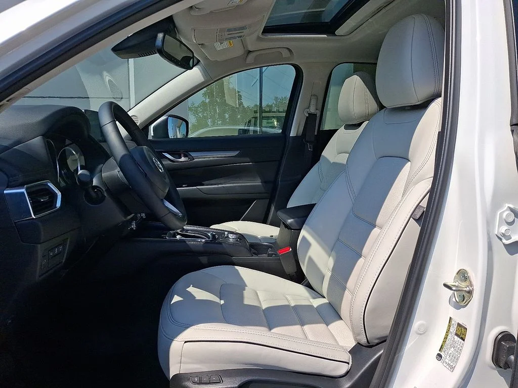 2025 Mazda CX-5 S Preferred package - Photo 13
