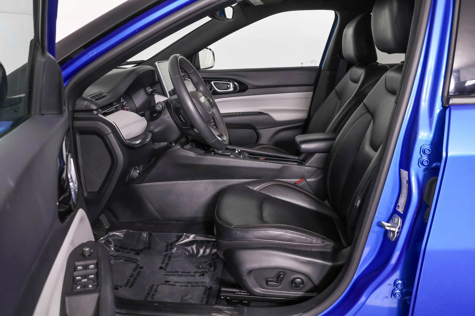 Used 2023 Blue Jeep Limited image 6