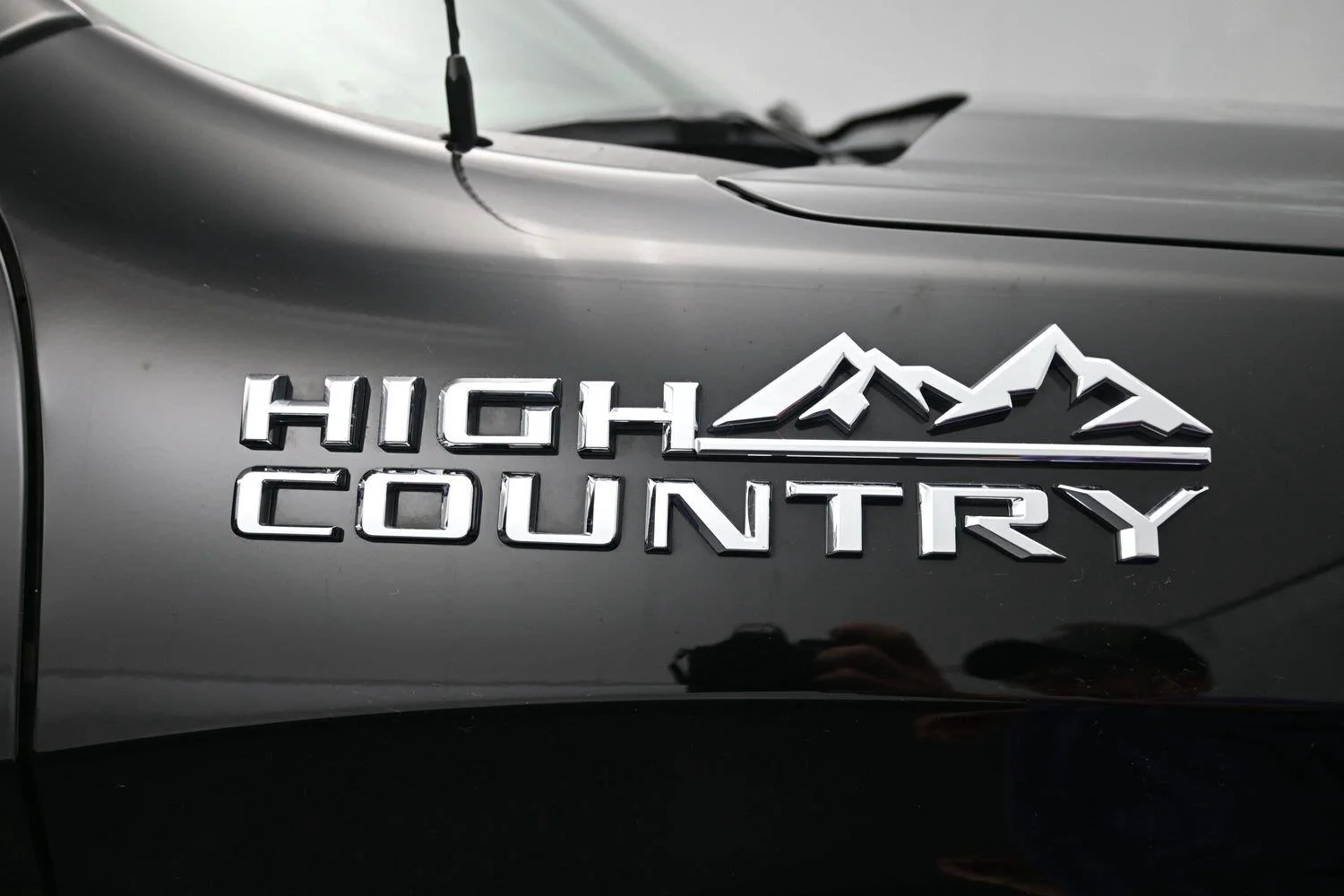 Used 2025 Black Chevrolet High Country image 6