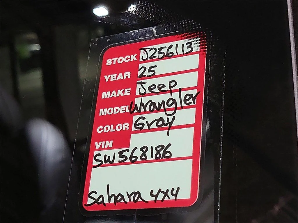 2025 Jeep Wrangler 4-Door Sahara - Photo 23