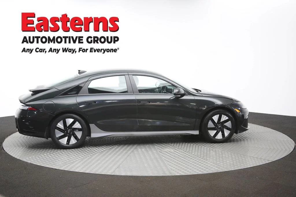 Used 2024 Green Hyundai SE image 44