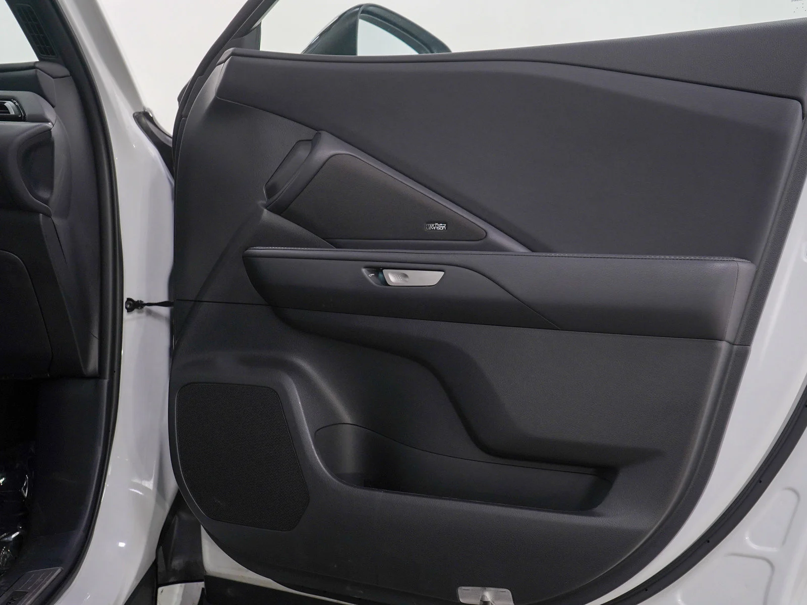 Used 2025 Wind Chill Pearl Lexus 500h F SPORT Premium image 9