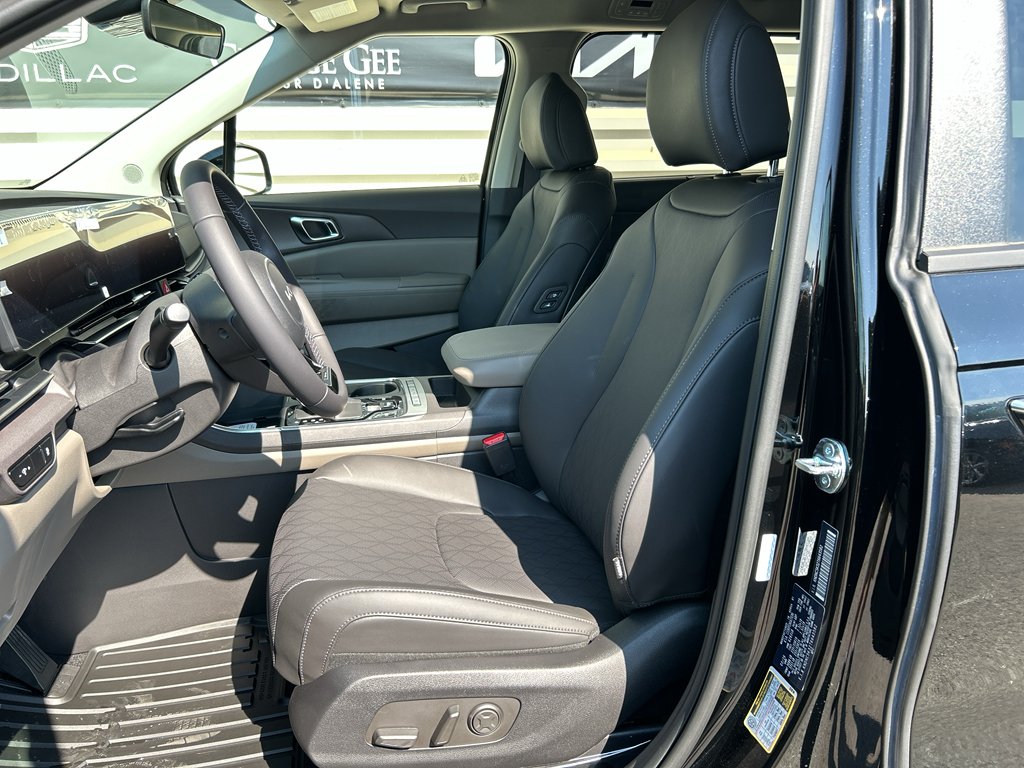 New 2026 Aurora Black Pearl Kia EX image 10