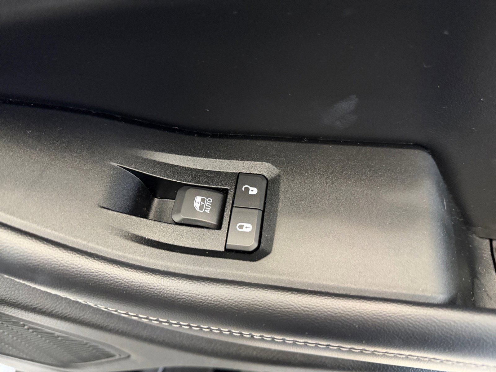 Certified Used 2023 Bright White Clearcoat Jeep Altitude image 33
