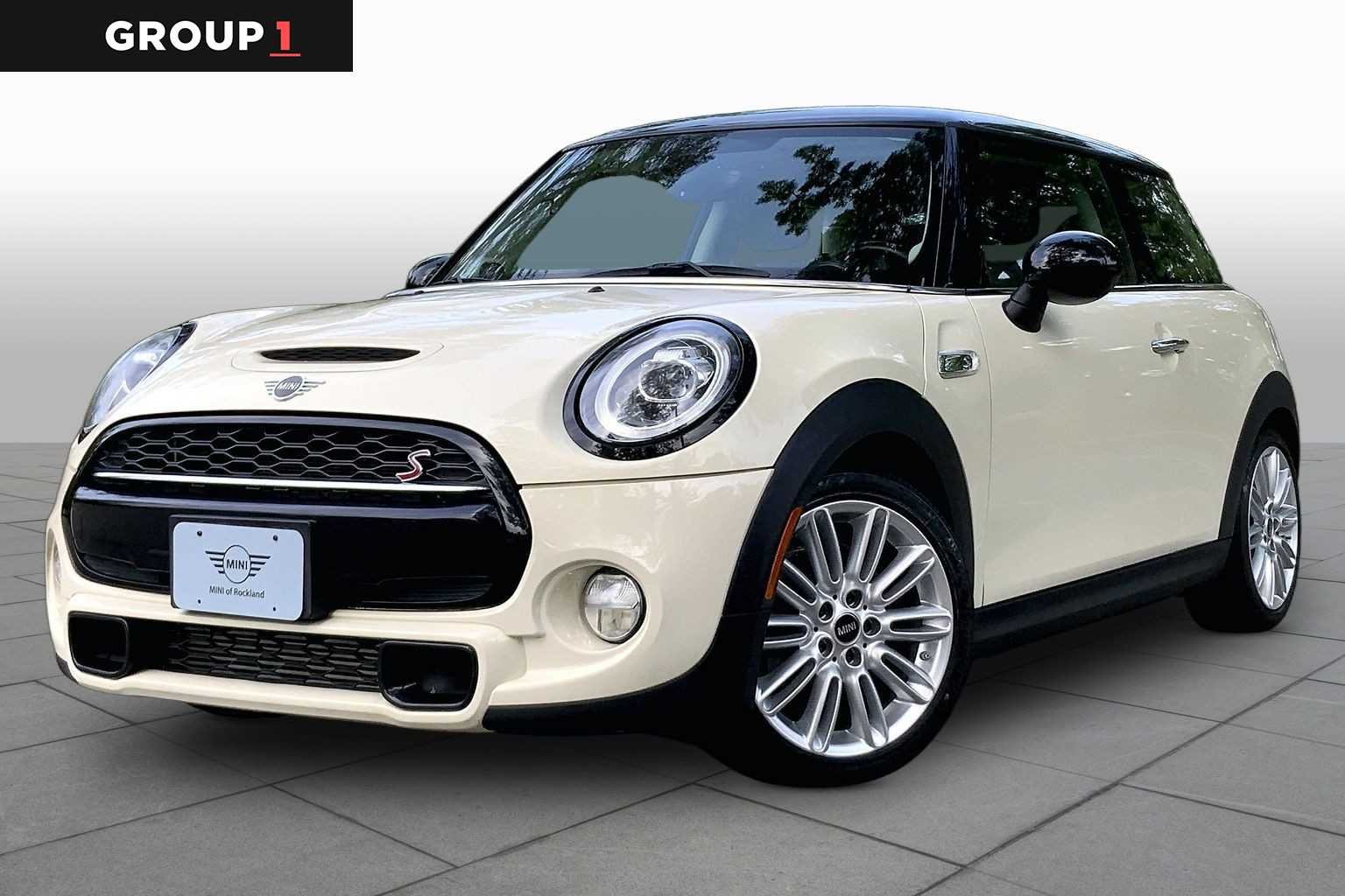2019 MINI Hardtop Cooper S Signature's photo