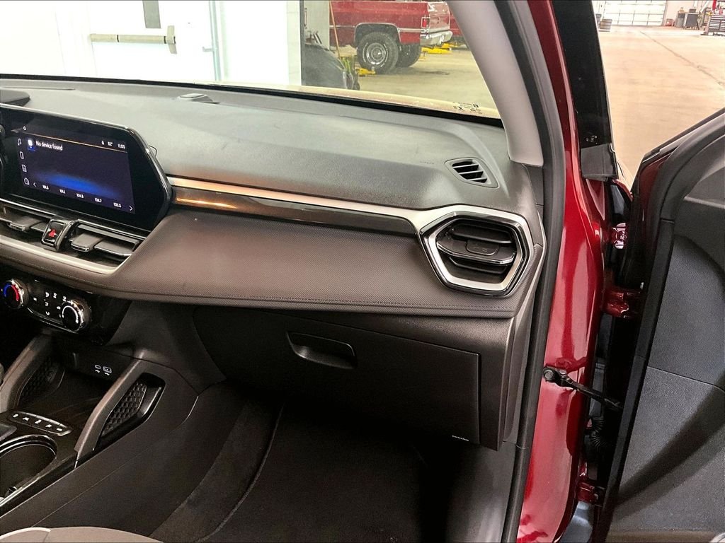 Used 2025 Red Chevrolet LT image 13