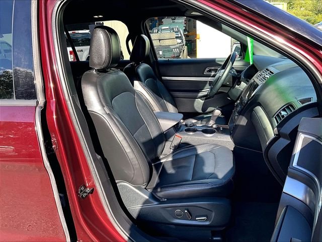 Used 2018 Red Ford XLT image 7
