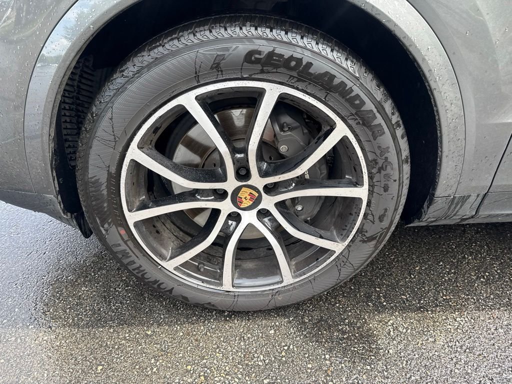 Used 2024 Quartzite Grey Metallic Porsche Base image 12