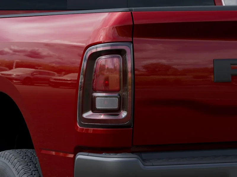 New 2026 Molten Red Pearl-Coat Exterior Paint RAM Tradesman image 5