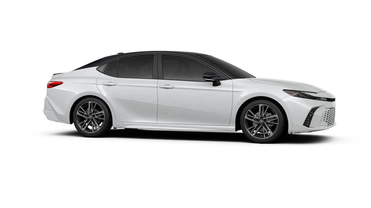 New 2026 Wind Chill Pearl with Midnight Black Metallic roof Toyota XSE image 43
