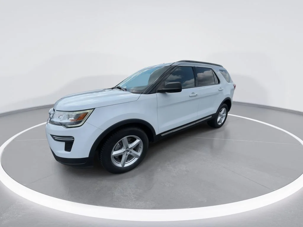Used 2018 White Ford XLT image 4