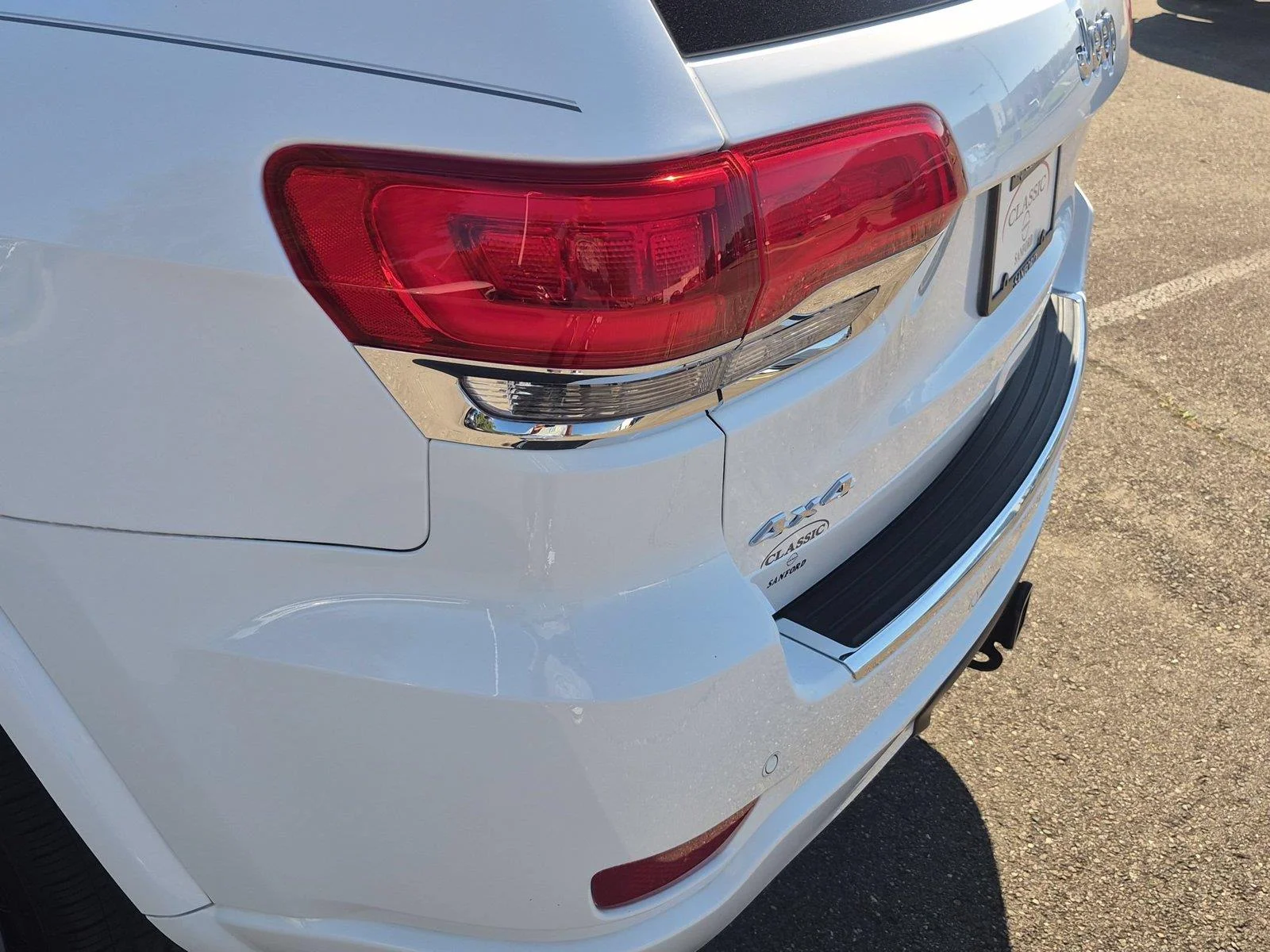 Used 2020 Bright White Clearcoat Jeep Overland image 11