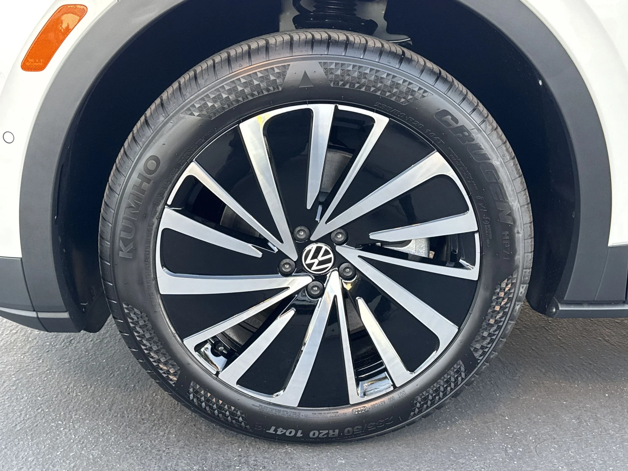 New 2026 Opal White Pearl Volkswagen Pro image 11